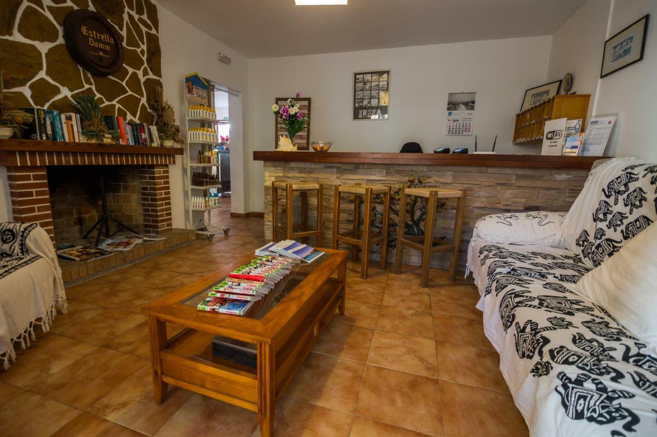 Hostal Cala Boix Es Canar (Ibiza) Exterior foto